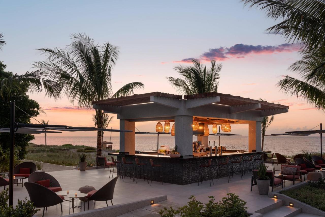 The Ritz-Carlton, Turks & Caicos Hotel Грейс Бей Екстериор снимка