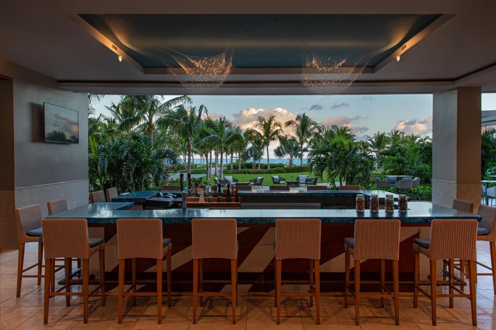 The Ritz-Carlton, Turks & Caicos Hotel Грейс Бей Екстериор снимка
