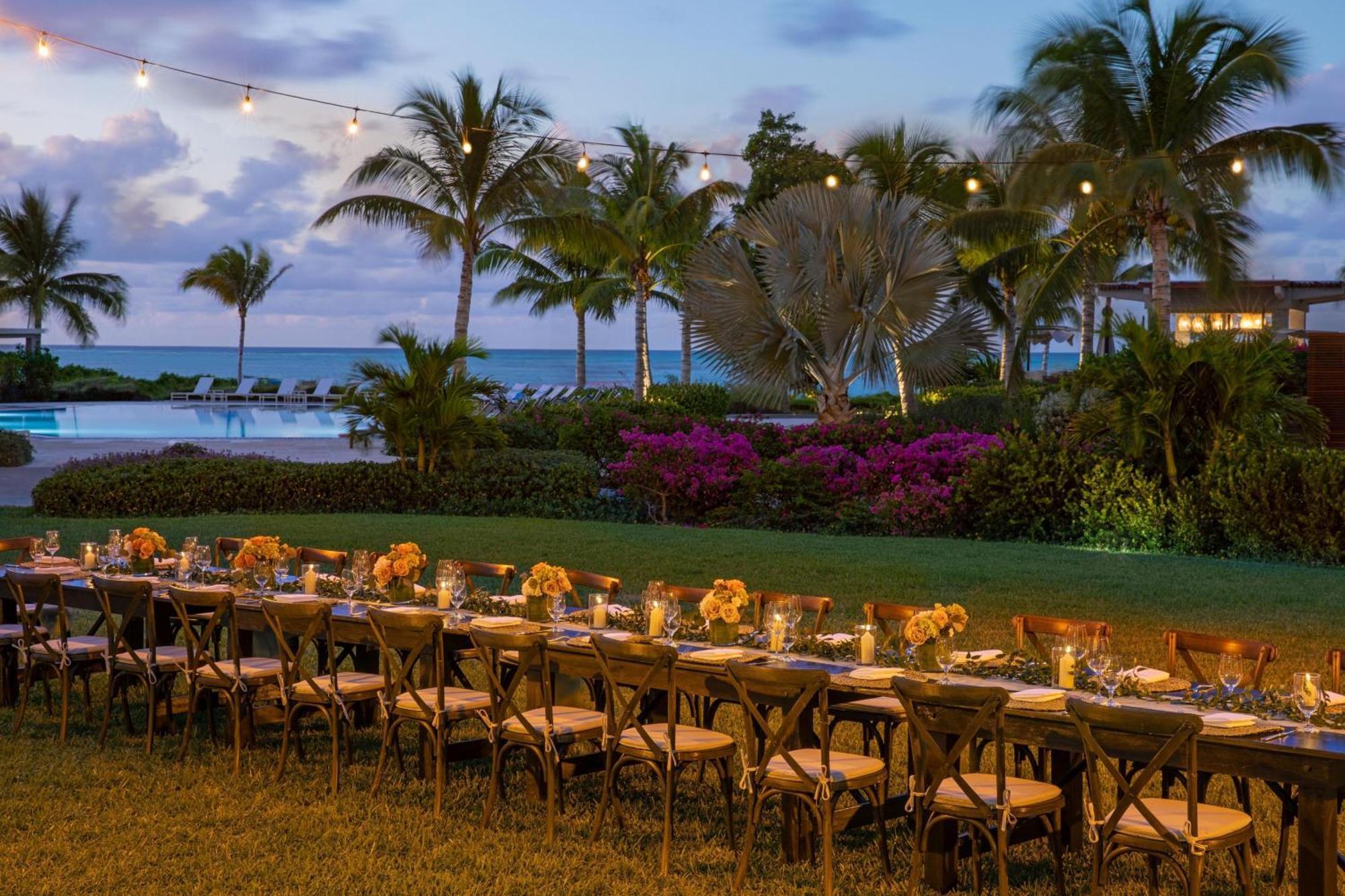 The Ritz-Carlton, Turks & Caicos Hotel Грейс Бей Екстериор снимка